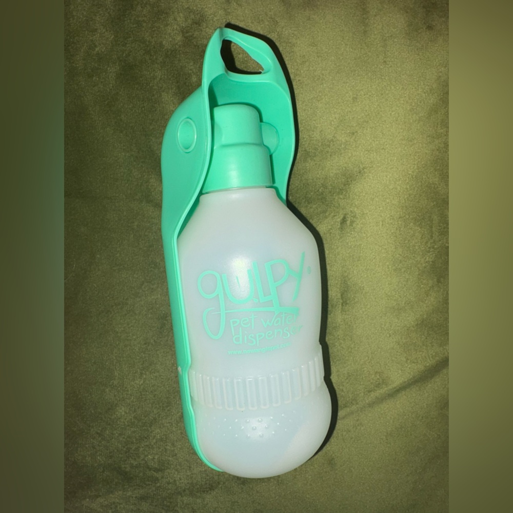 Pet Water Dispenser - Aqua and White